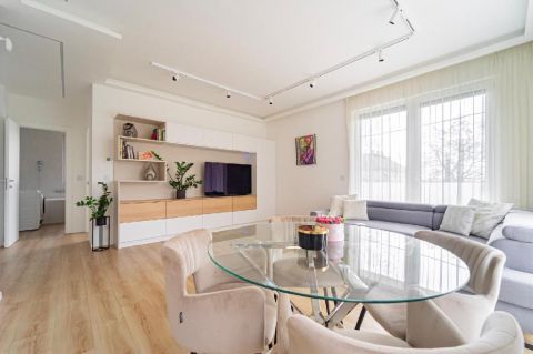 Eladó Lakás 1124 Budapest 12. kerület 1124 Budapest 12, kiemelt, polgári