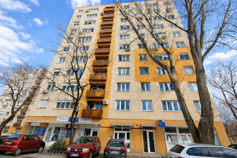 Eladó Lakás 6000 Kecskemét Kecskemét Árpád krt 2 