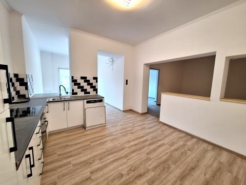 Eladó Lakás 6000 Kecskemét , Kiváló befektetési lehetőség – 2 az 1-ben lakás!