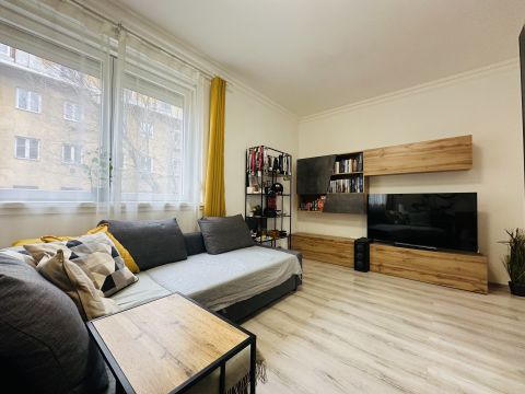 Eladó Lakás 1101 Budapest 10. kerület 