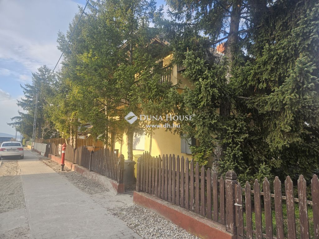 8638 Balatonlelle , 50 méterre a parttól. — 1/20