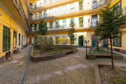 Eladó Lakás 1081 Budapest 8. kerület 