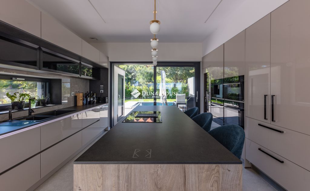 Eladó ház, Budapest, 3. kerület