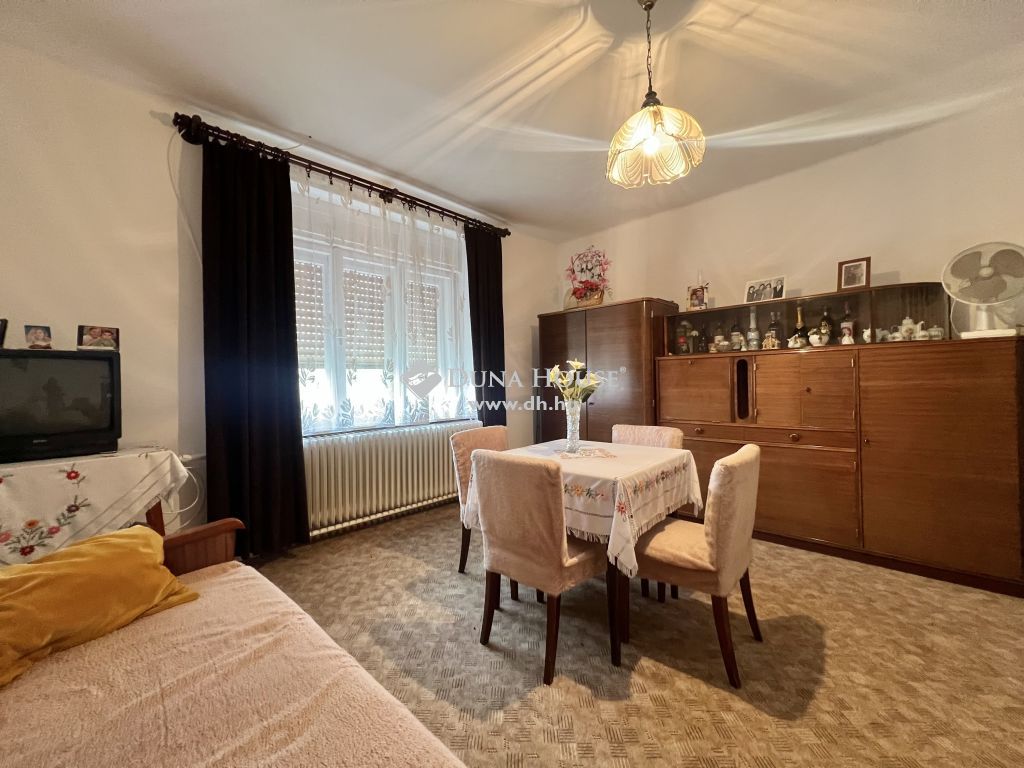 8422 Bakonynána , Fő utca — 1/23