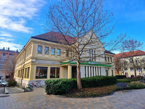 Kiadó Iroda 8360 Keszthely 