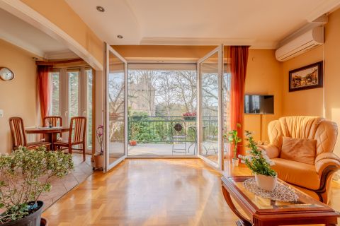 Eladó Lakás 1021 Budapest 2. kerület 