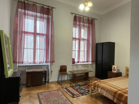 Eladó Lakás 1067 Budapest 6. kerület 