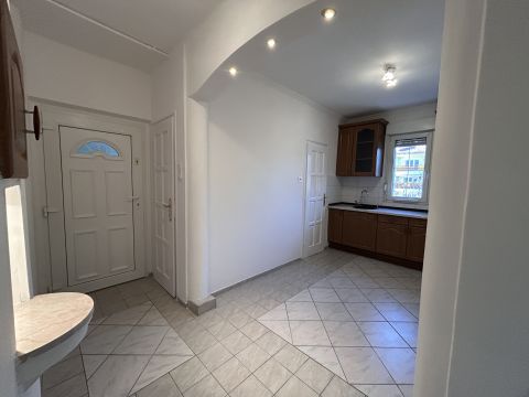 Kiadó Lakás 6500 Baja , Déri Frigyes sétány