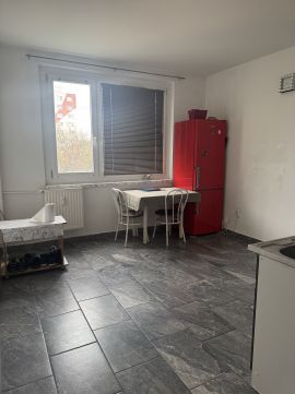 Eladó Lakás 9200 Mosonmagyaróvár Móra Ferenc utca közelében