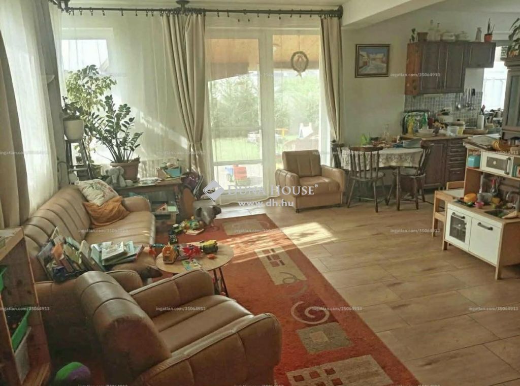 For sale House 2600 Vác, 