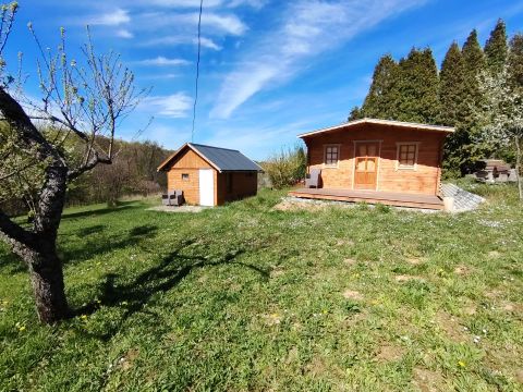 Eladó Telek 8960 Lenti , Lenti-hegyen lankás gyümölcsös két faházzal, összközművel