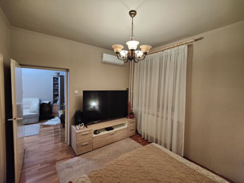 Eladó Lakás 1184 Budapest 18. kerület 18.kerület Lakatos lakótelepen 2 szobás lakás eladó.