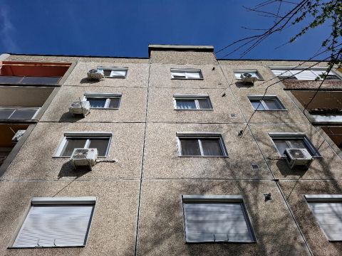 Eladó Lakás 5600 Békéscsaba 5600 Békéscsaba, Kazinczy Ltp