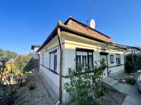 Eladó Ház 2730 Albertirsa , Csendes utcában