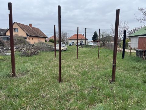 Eladó Telek 2475 Kápolnásnyék 