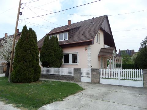 Eladó Ház 7940 Szentlőrinc 