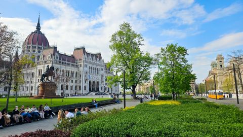 Eladó Lakás 1055 Budapest 5. kerület , FALK MIKSA utcánál napos, 2 szobás lakás!