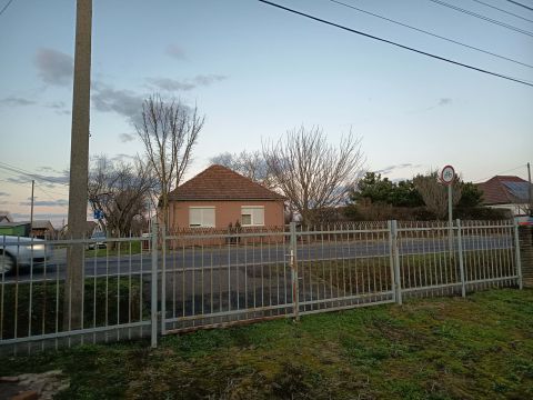 Eladó Ház 7258 Baté 