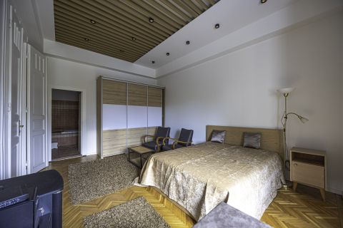 Kiadó Lakás 1134 Budapest 13. kerület Világos, Felújított, 3 Szobás Lakás a Westendtől 3-5 percre!