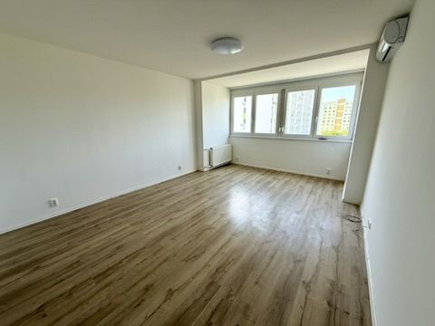 Eladó Lakás 1116 Budapest 11. kerület Fehérvári út