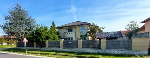 Eladó Ház 2314 Halásztelek , Csendes, zöld övezet