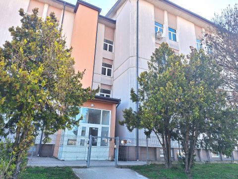 Kiadó Lakás 2060 Bicske , Tölgyfa utca