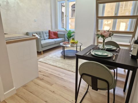 Eladó Lakás 1092 Budapest 9. kerület Műszakilag, esztétikailag is felújított lakás a Ráday utcába