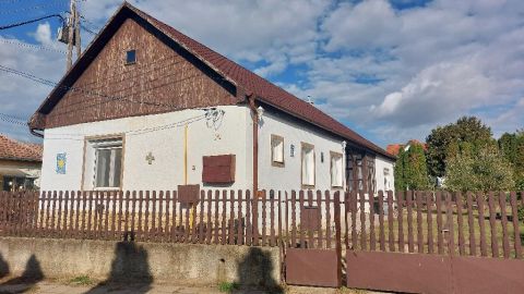 Eladó Ház 2117 Isaszeg , 2117 Isaszeg, Központ