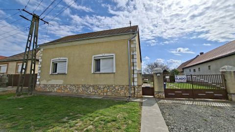 Eladó Ház 7228 Döbrököz 