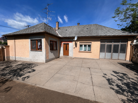 Eladó Ház 6527 Nagybaracska , Nagybaracska családi ház 