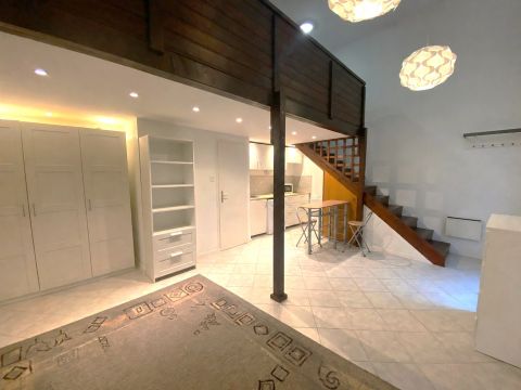 Eladó Lakás 1056 Budapest 5. kerület 