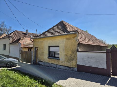 Eladó Ház 2851 Környe 