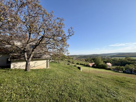 Eladó Ház 8233 Balatonszőlős , Bagó-hegyi panorámás terület