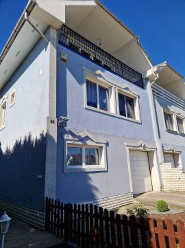 Eladó Ház 2235 Mende Két generáció összeköltözésére alkalmas, családi ház!