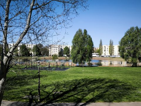 Eladó Lakás 9028 Győr , Győr Szabadhegyen Tóparti 1 emeleti panel lakás eladó!