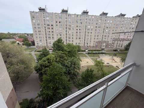 Eladó Lakás 1181 Budapest 18. kerület , Felújított, erkélyes panel a Havannán 