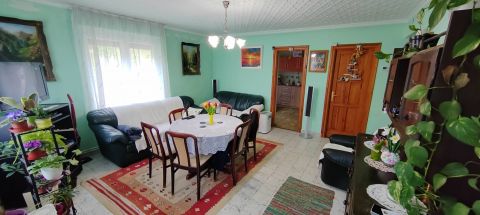 Eladó Ház 8887 Bázakerettye , Egy csodaszép faluban, Bázakerettyén ikerház eladó!