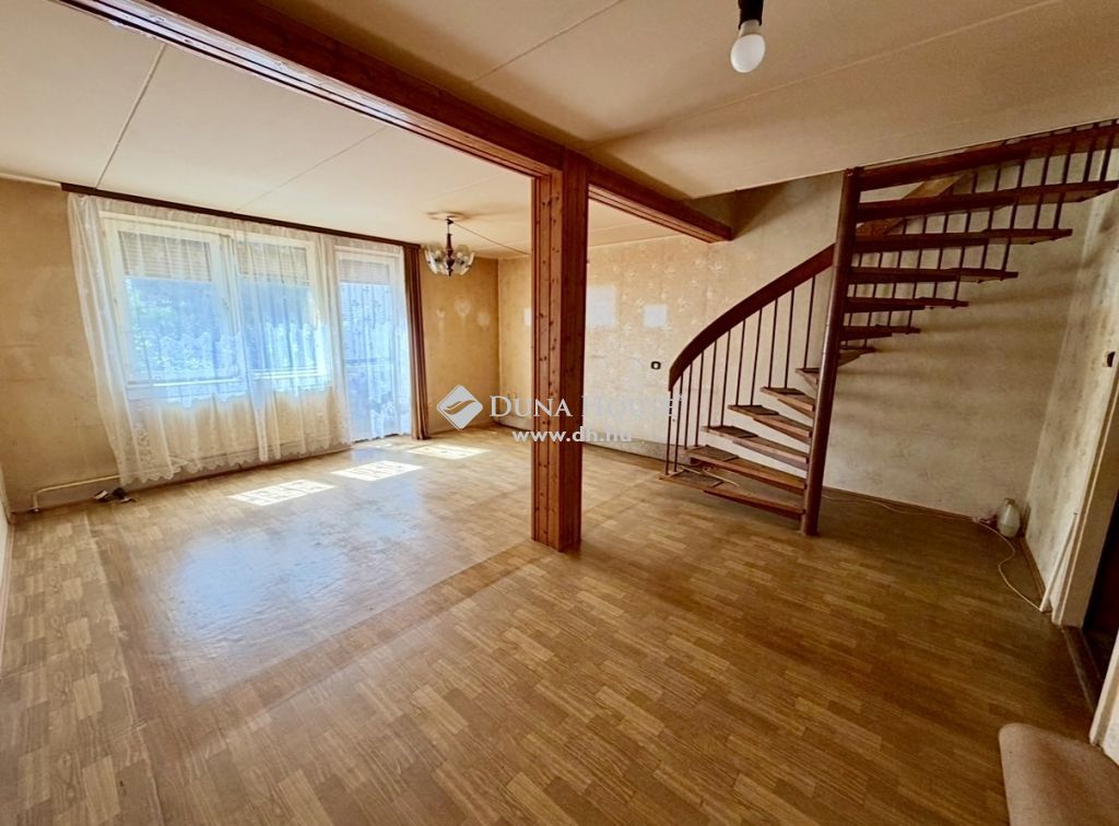 8000 Székesfehérvár , Öreghegy szívében — 1/19