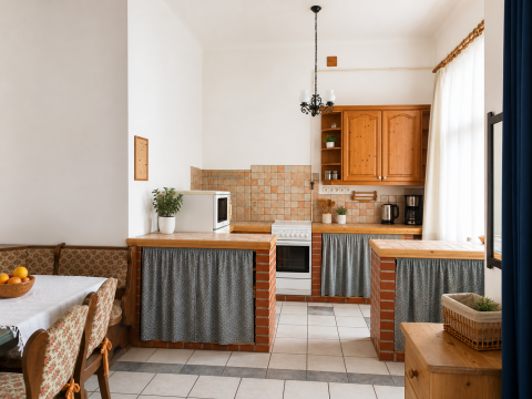 Eladó Lakás 1083 Budapest 8. kerület , 3 szobás erkélyes lakás a Corvin-negyedben