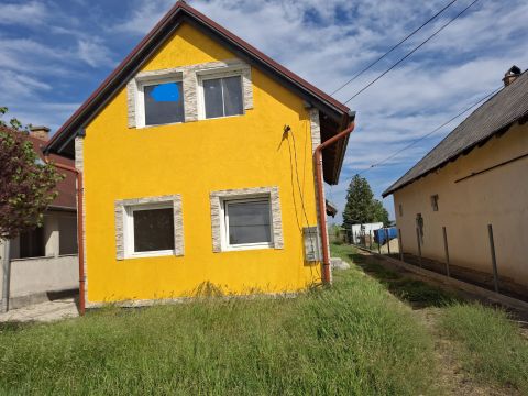 Eladó Ház 2485 Gárdony 