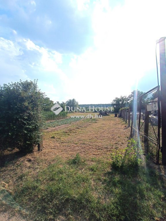 4002 Debrecen , Eladó zártkerti telek Debrecen – Pac városrészben — 1/2