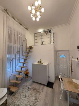 Eladó Lakás 1137 Budapest 13. kerület , Eladó dupla erkélyes garzonlakás a WESTEND szomszédságában!