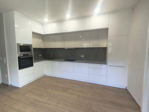 Eladó Ház 2330 Dunaharaszti Exclusive vízparti,3 szoba+nappalis,garázskapcsolatos ház!