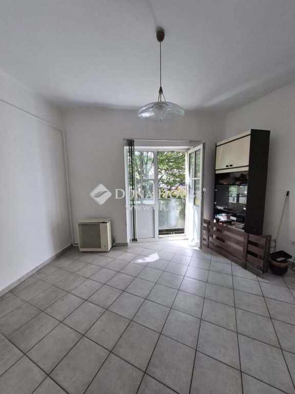 7623 Pécs — 1/18