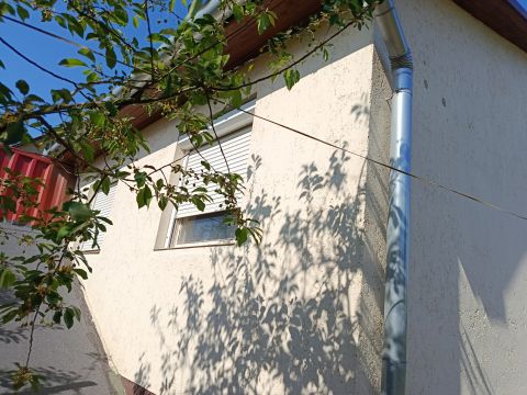 Eladó Ház 4002 Debrecen Róka utca kertvárosias környezet, jó szomszédok