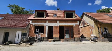 Eladó Ház 2089 Telki 