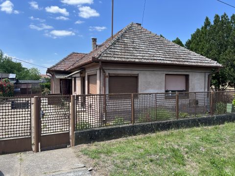 Eladó Ház 7000 Sárbogárd 