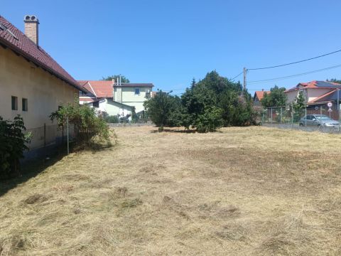 Eladó Telek 2144 Kerepes , Satoktelek aszfaltos utcában