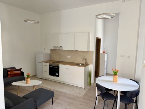Eladó Lakás 1067 Budapest 6. kerület 