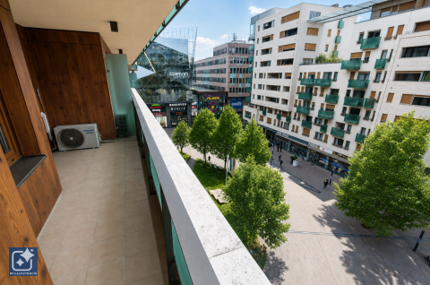 Eladó Lakás 1082 Budapest 8. kerület , Corvin sétányra néző 2 hálós, terasszal, garázzsal
